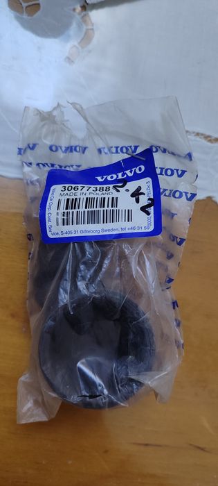 Патрубок ВКГ Volvo, оригінал, # 30677388 вентиляції картера