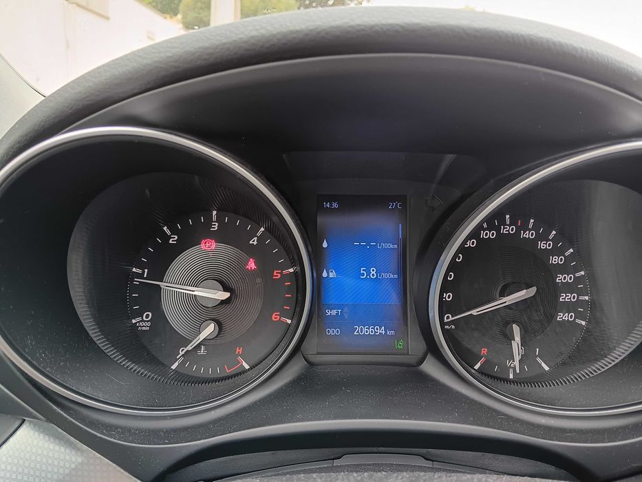 Toyota Avensis Touring Sports 1.6 D-4D Luxury – 2016