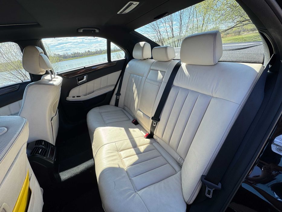 Mercedes-Benz E-Class 2013 W212 (FL)  •  350d BlueTEC G-tronic (252 к.с.) 4Matic  •  Base