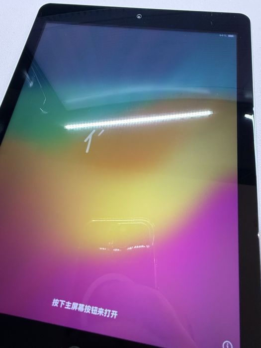 Vendo Apple iPad 6th Geracao (Model: A1893) 9.7” 32GB. Cinzento, Wifi.