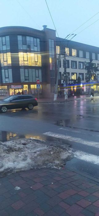 Здам приміщення оренда продаж комерція  бізнес центр Хмельницький