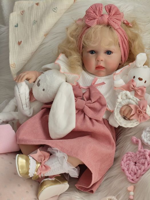 Lala w typie reborn z materiałowym brzuszkiem