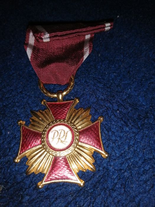 Medal złoty krzyż zasługi PRL order
