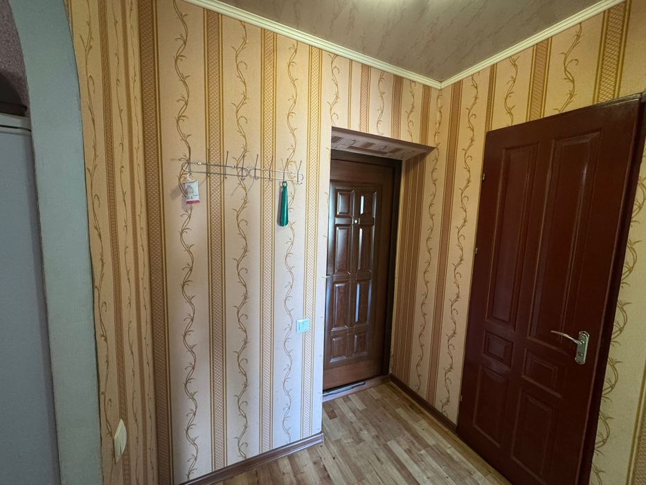 Продається 2к квартира смт. Заводське