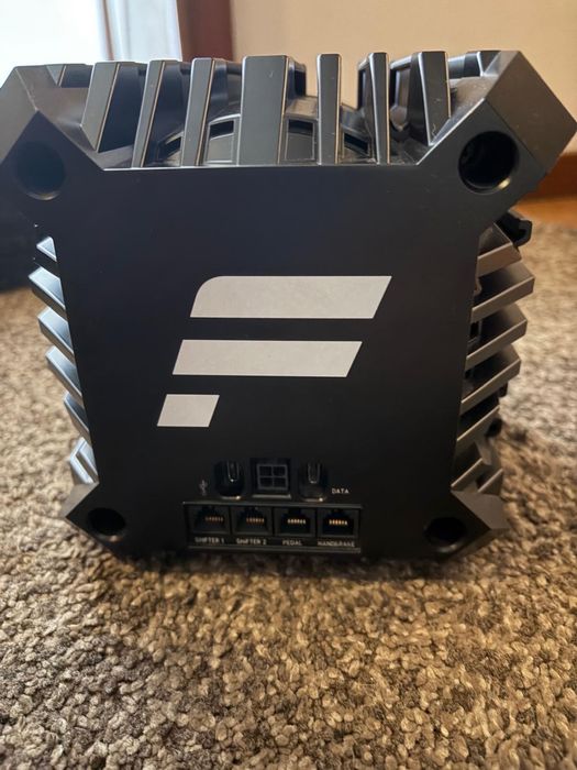 Base Fanatev e Pedais V2 c/ Kit 3Drap e Kit de alolas de Competicao Fanatec. Como novo. Fudo com garantia e respectivas caixas e acessorios.