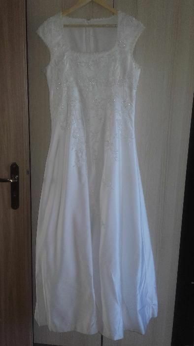 Suknia ślubna + buty gratis