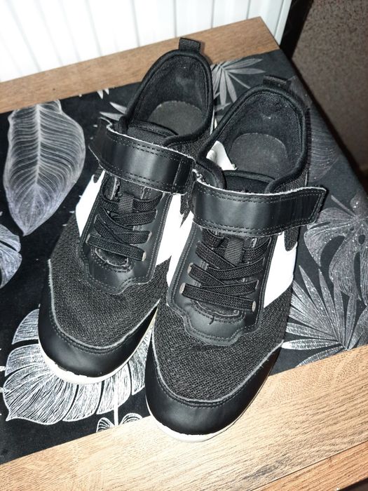 Sprzedam buty firmy H&M rozmiar 35