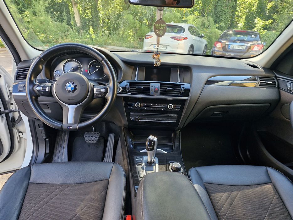 Продам авто BMW X3 F25
