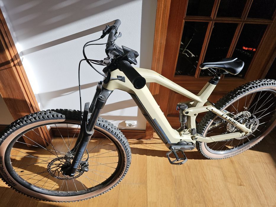 Cube stereo race 140 r elétrica