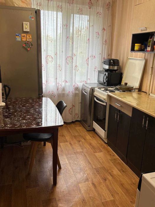 Продам 3-комн квартиру ЖМ Тополь