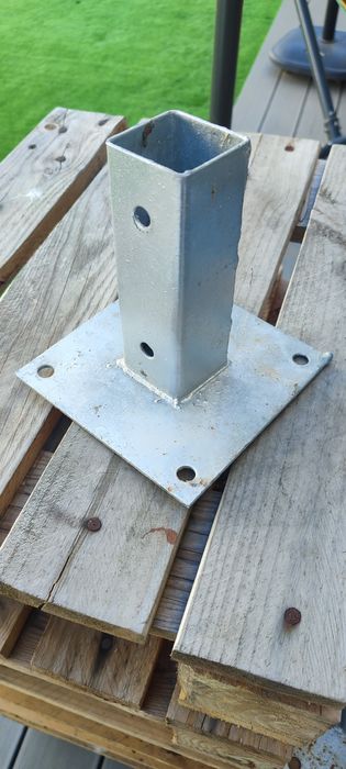 Suporte de poste 4.5 x 4.5 cm