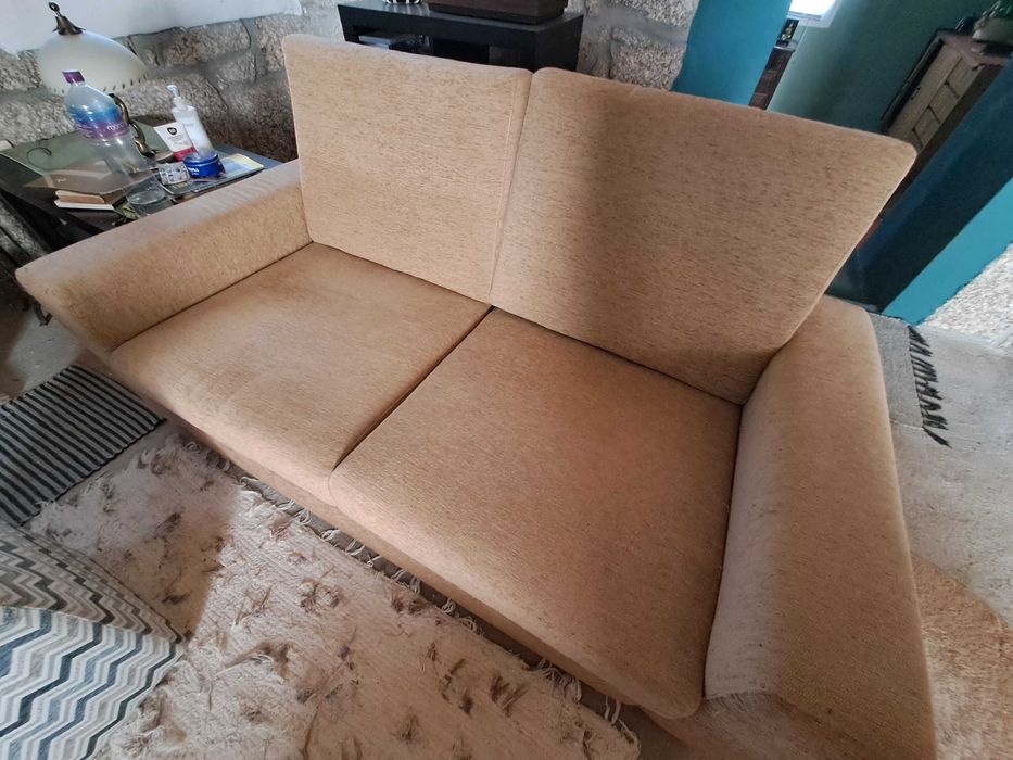 Sofa bege 2 lugares