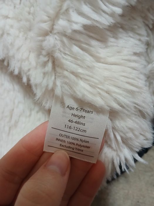 Зимова курточка на дівчинку