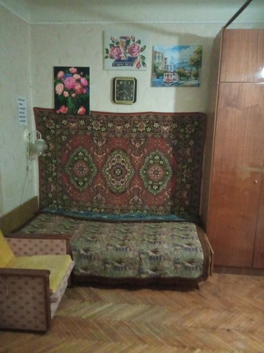 Здаю ( без комісії ) кімнату у 2кімн кв для працюючої жінки без шкідливих звичок, район завод "Вентс", лікарні. Без комісії.