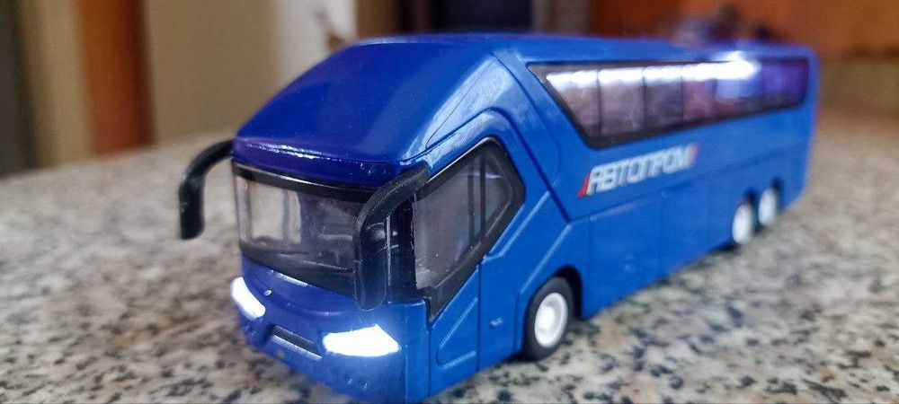 Mercedes-Benz свет в салоне, фары, звук, двери, металл 1:50, синий