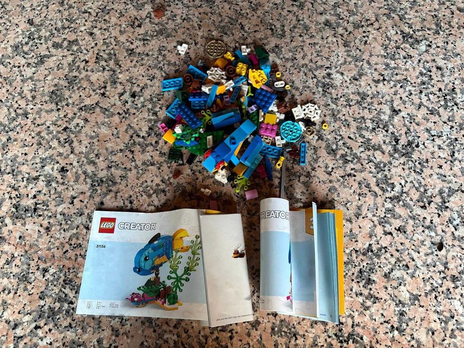 LEGO Creator 3 em 1 — Pandas e Papagaio — 31165 + 31136