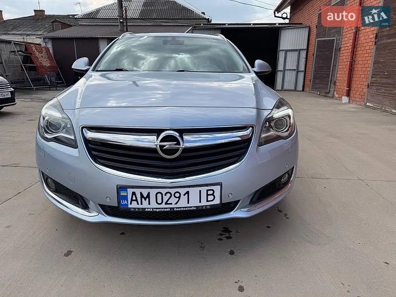 Продам машину Опель інсігнія 11500$