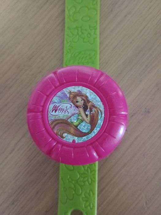 Batgirl Maskotka i Wisiorek + Zegarek WinX - McDonald's