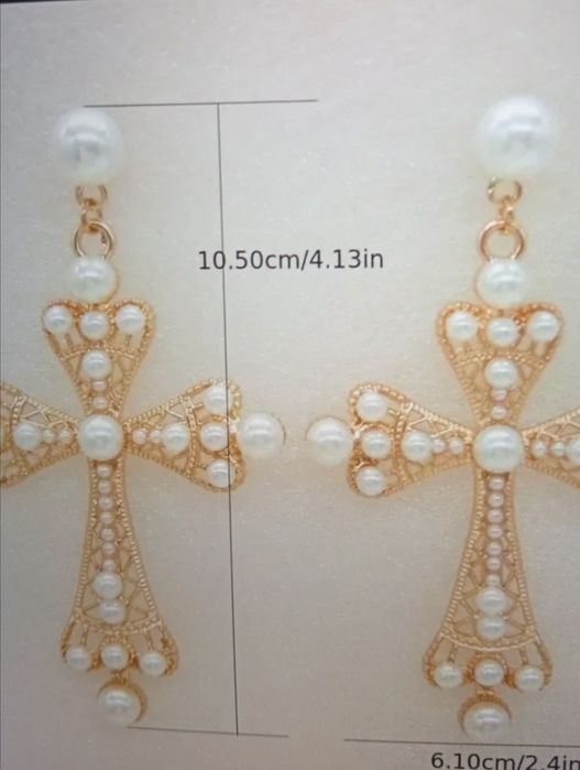Kolczyki  krzyże duże z imitacją pereł.
