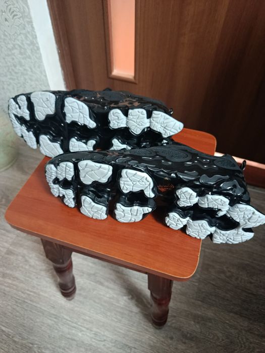 Кросівки чоловічі нові 42  розмір