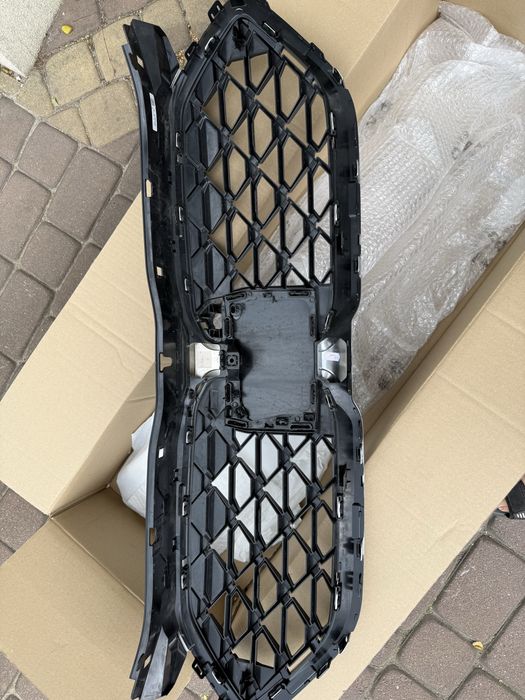 Grill BMW X2 U10 rocznik 2024