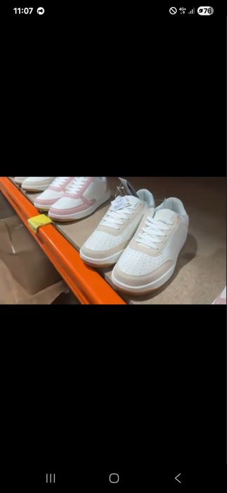 Кросовки жіночі  40