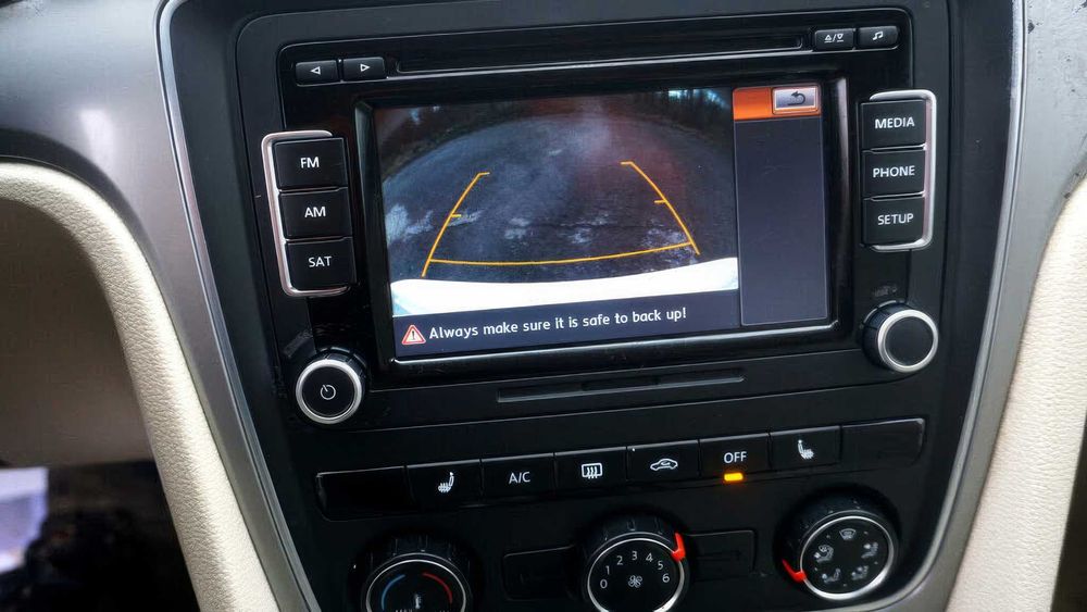 Volkswagen Passat Limited Edition      2015