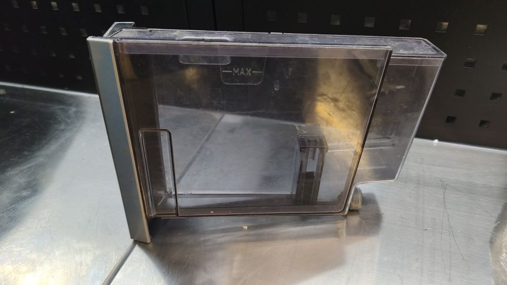Zbiornik na wodę DeLonghi primadonna Avant