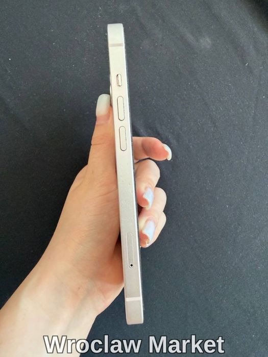iPhone 13 (delikatny różowy kolor)
