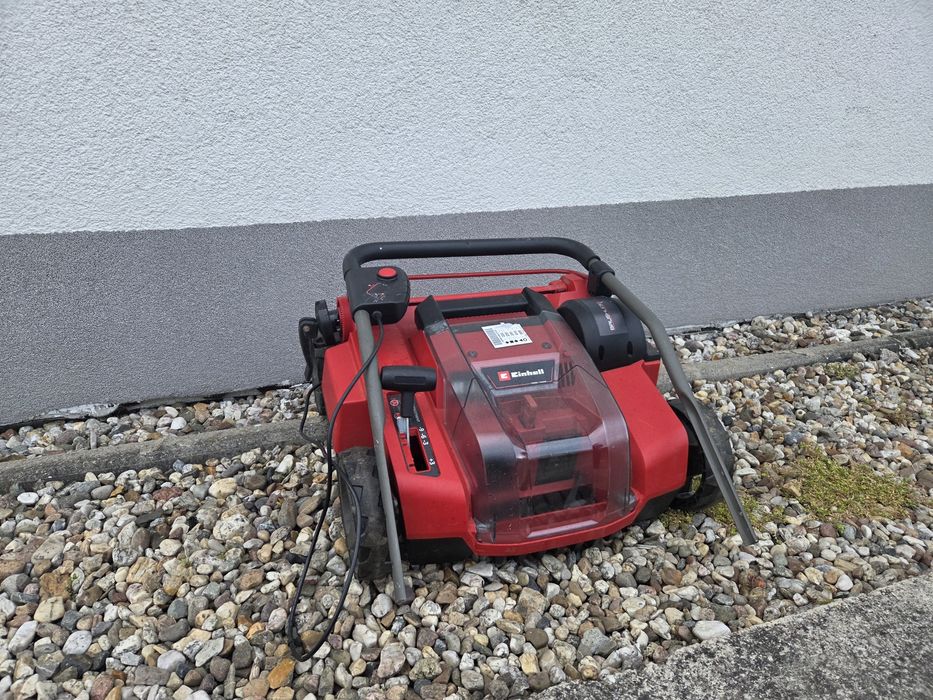 Uszkodzony wertykulator Einhell na części