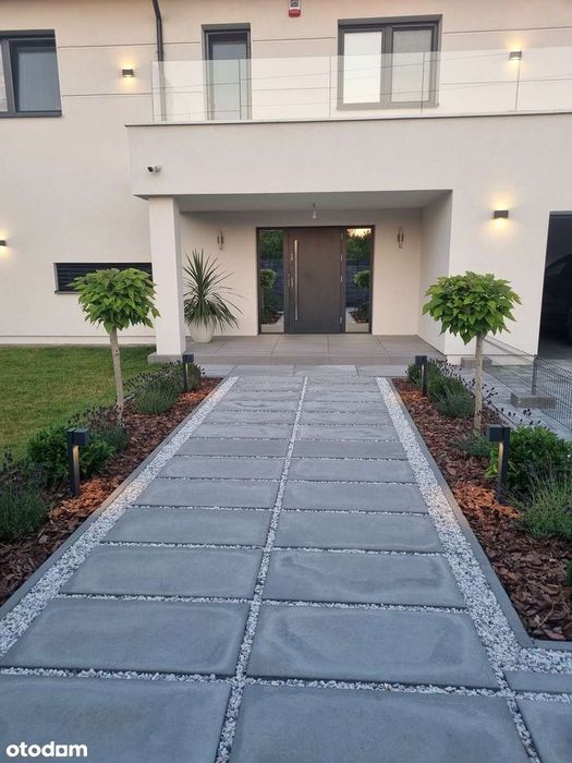 Nowoczesny dom 245 m² z basenem i fotowoltaiką | Głosków k. Piaseczna
