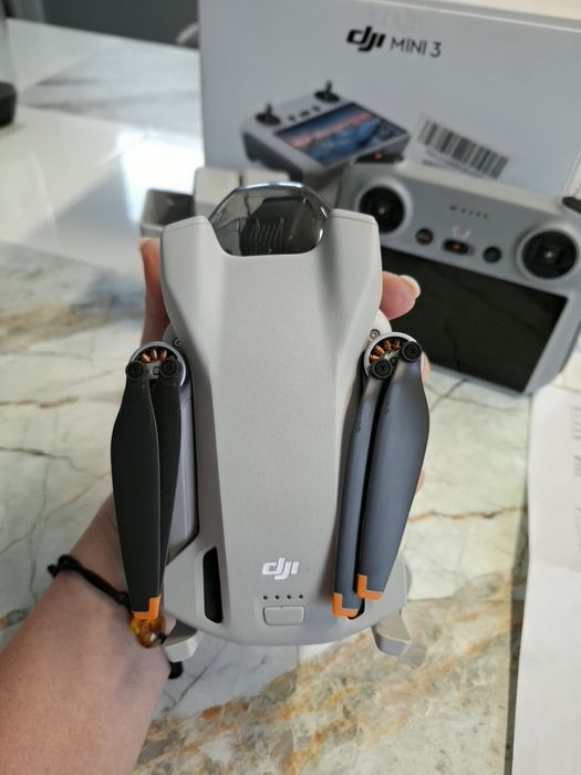 Dron DJI Mini 3 stan jak nowy gwarancja