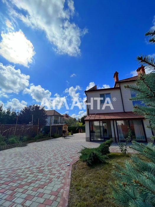 Продаётся красивый дом на 10 сотках