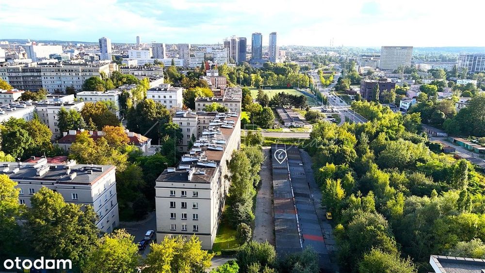 Murowany garaż 16 m² z kanałem i prądem Koszutka
