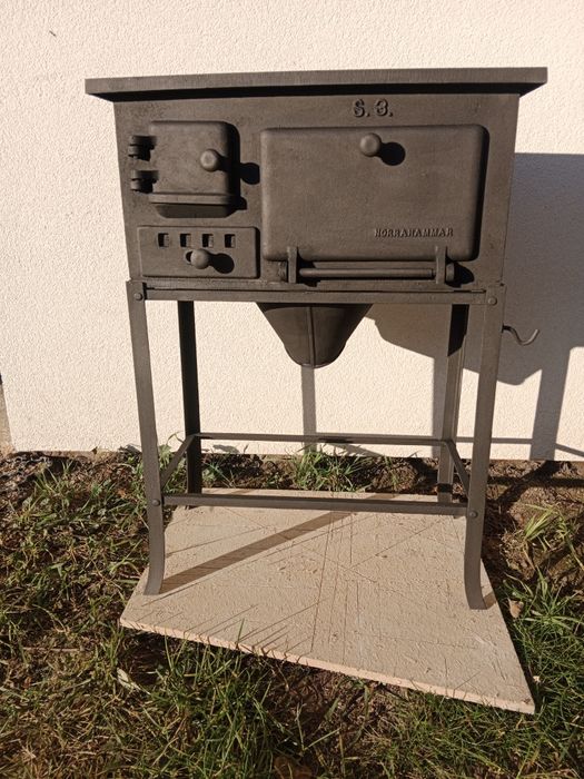 Żeliwny piecyk kuchenka koza kominek