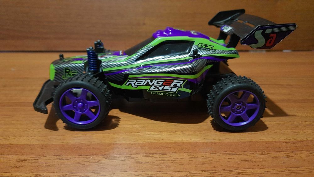 Радіокерована машинка Xceler8 RC Dirt Buggy Stunt Car