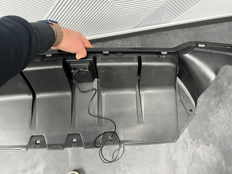 Диффузор бмв ф10 м5 с лед стопом Дифузор bmw f10 m5 m paket led юбка Накладка на бампер