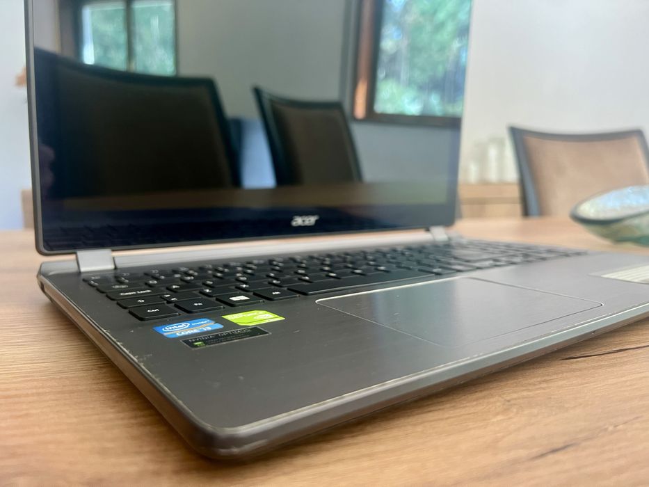 ACER V5-572PG com ecra tatil