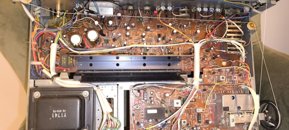 Luxman R1035 receiver full recap