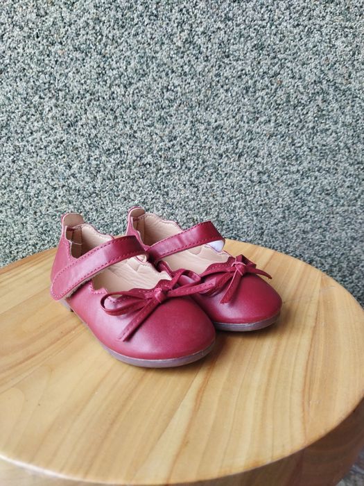 Туфлі для дівчинки  червоні