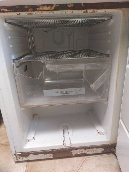 Холодильник Zanussi ZRB 36 ND