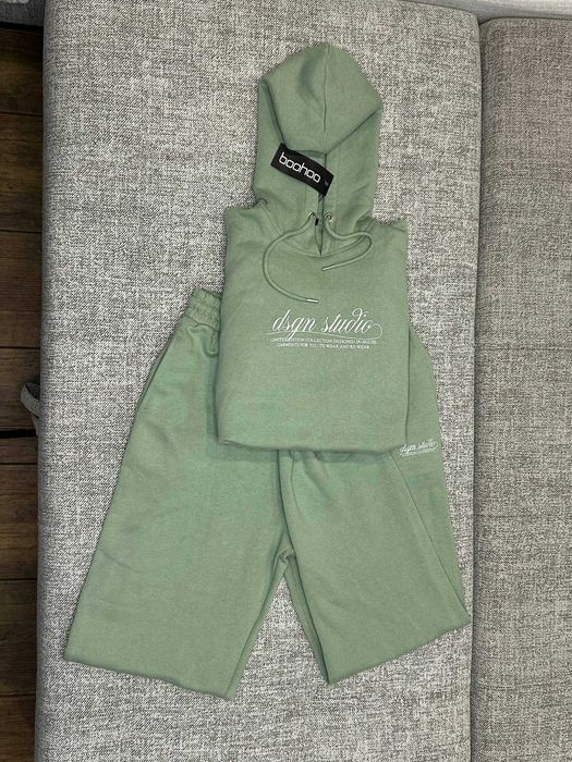 Костюм жіночий утеплений BOOHOO  ХL