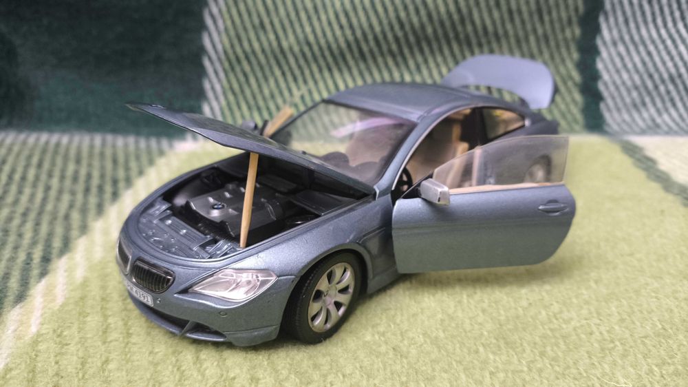 Машинка BMW 6 Series 1.24 Hongwell