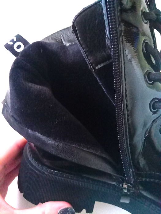 Новые лаковые ботинки