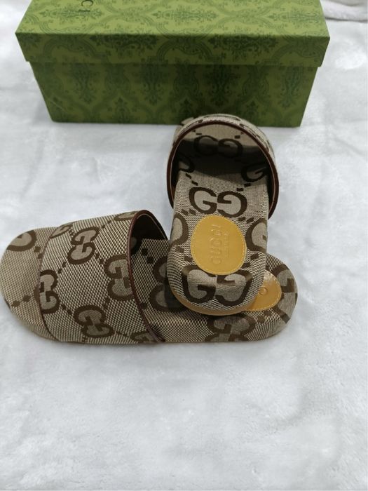 Klapki Gucci
