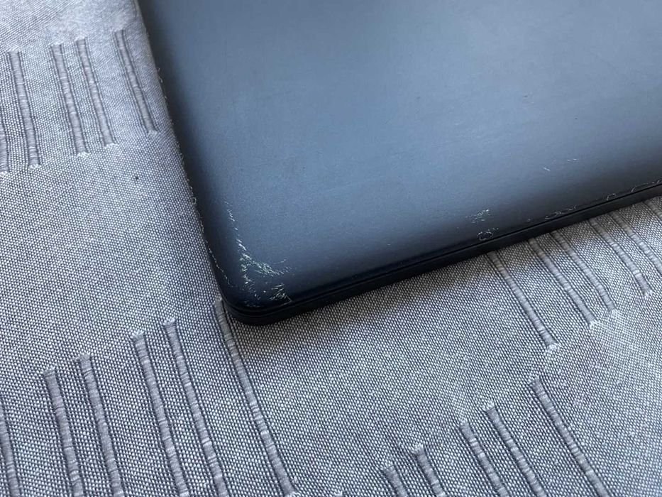 Markowy Laptop Dell E5550 + zasilacz + stacja dokująca