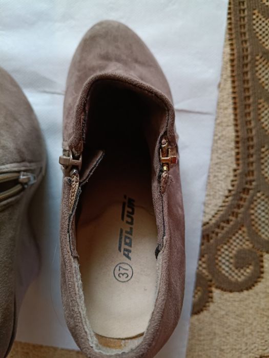 Sprzedam Botki wiosenne damskie