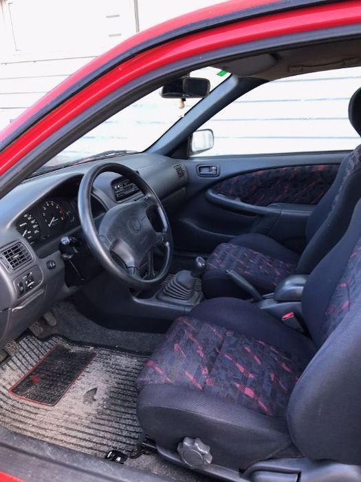 Toyota Corolla E11 1.6 3P 1999 - Para Peças