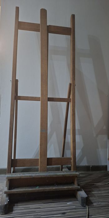 Stara drewniana porządna sztaluga studyjne 155 cm 52 szerokość