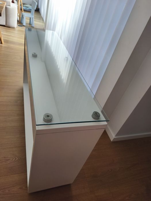 Móvel de entrada lacado branco com vidro